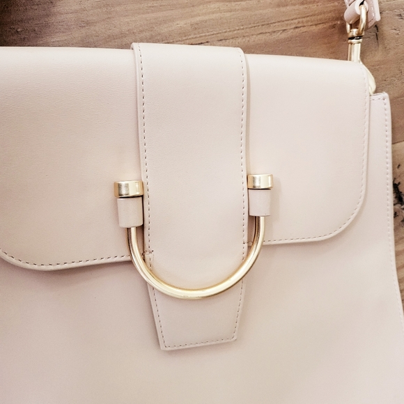 Oroton Large Day Bag w Two interchangeable straps - Picture 4 of 6